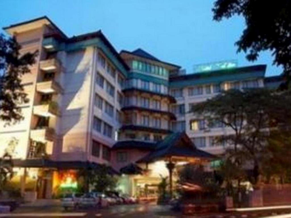 Kedaton Hotel Μπαντούνγκ Εξωτερικό φωτογραφία