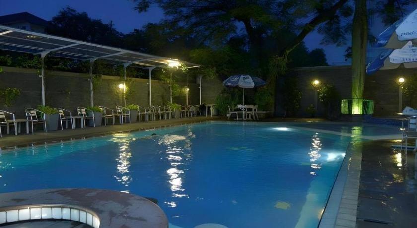 Kedaton Hotel Μπαντούνγκ Εξωτερικό φωτογραφία